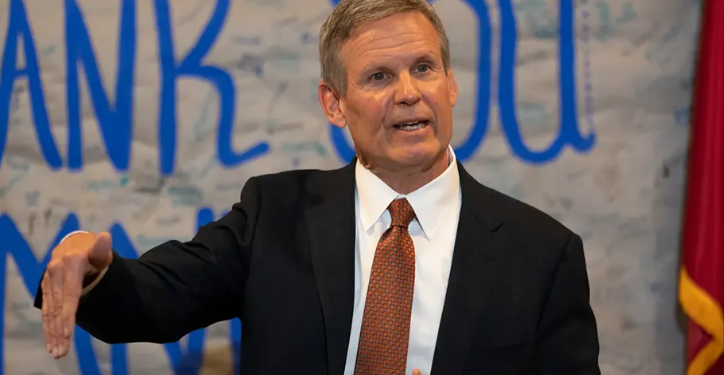 Tennessee declara junio como el Mes de la Familia y enciende el debate social