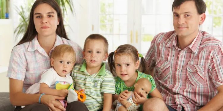 Instan a la sociedad a fortalecer el “Día de la Familia” y traducirlo en acciones concretas