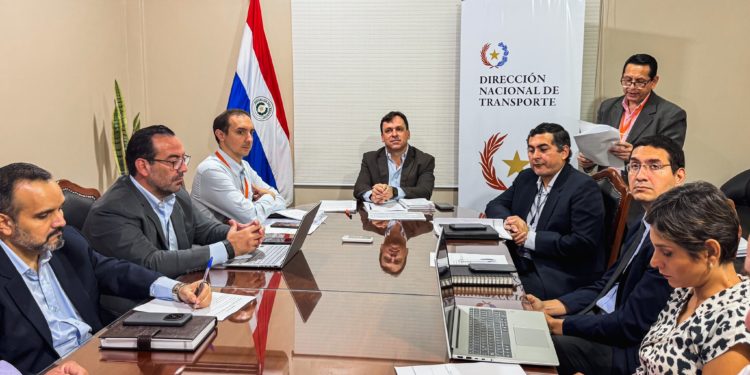 El «lado oscuro» del flete en Paraguay: DINATRAN revela esquema de precarización y apunta a las agroexportadoras El «lado oscuro» del flete en Paraguay: DINATRAN revela esquema de precarización y apunta a las agroexportadoras