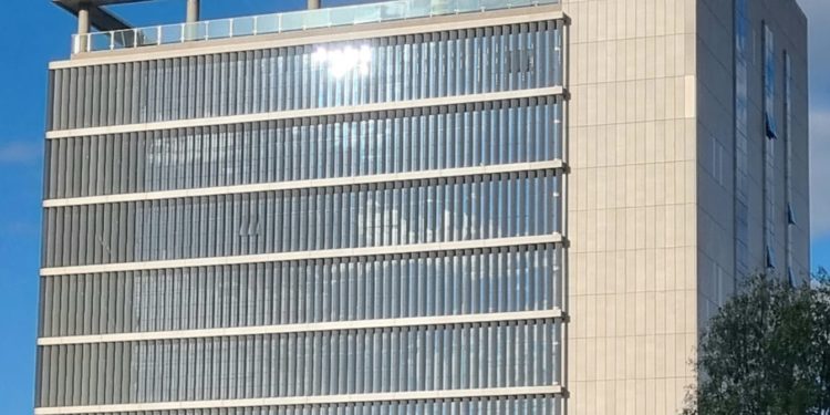 ¿Economía de guerra o crisis de gestión? El contraste entre el discurso oficial y la recaudación récord