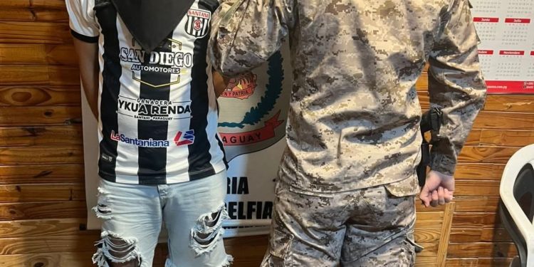 Conductor es detenido tras intentar huir y embestir a inspector en Filadelfia