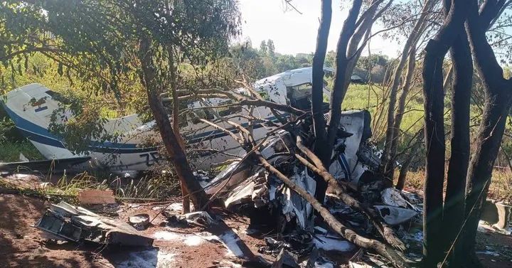 Avioneta cae sobre una vivienda en Minga Guazú y deja un fallecido