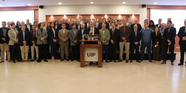 “Prebendarismo galopante, corrupción y privilegios” frenan reformas clave, advierte el sector empresarial “Prebendarismo galopante, corrupción y privilegios” frenan reformas clave, advierte el sector empresarial