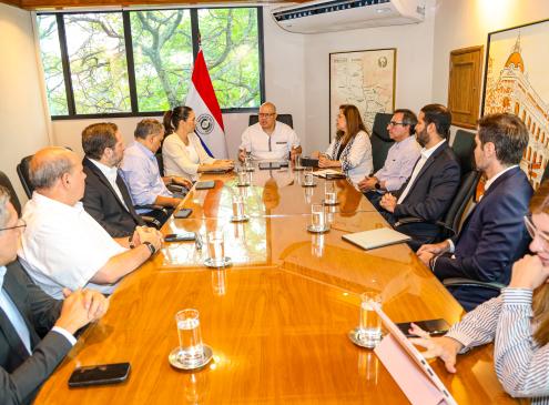 Gobierno busca destrabar millonaria deuda con constructoras y reactivar obras públicas