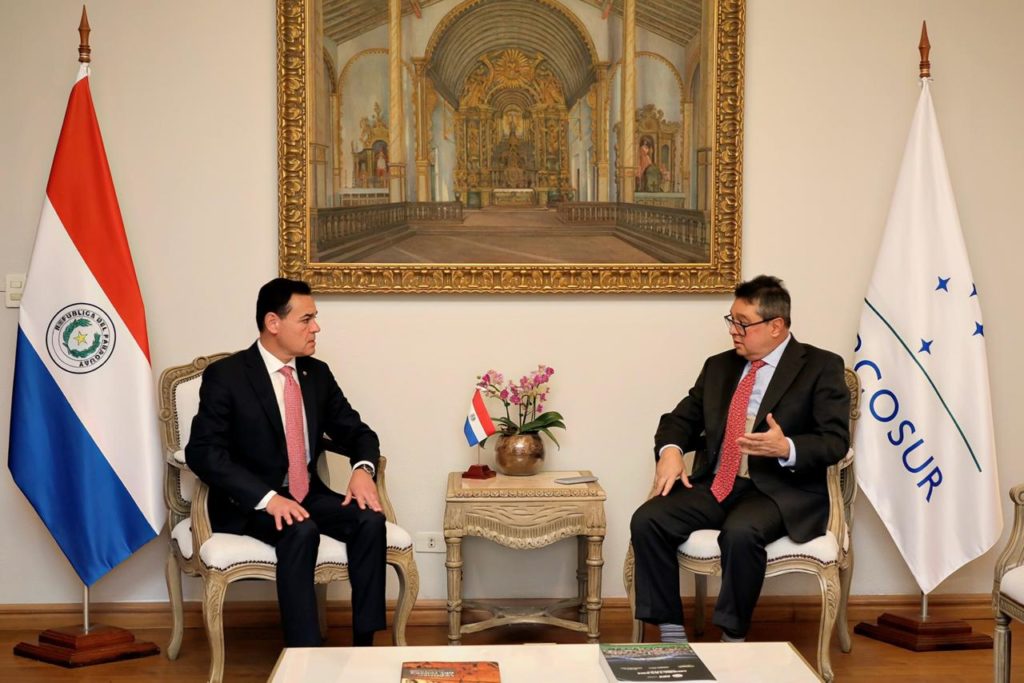 Canciller “reprende” a embajador Gustavo Leite por sus recientes declaraciones