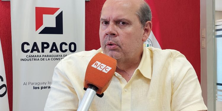 Sector construcción recibe primer desembolso de US$ 27 millones, pero advierte sobre el alto costo del «Grado de Inversión»