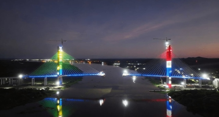 Luces y progreso: el puente de la Bioceánica ya dibuja una postal histórica en la frontera