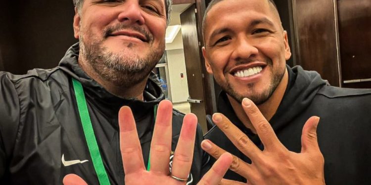 Richard Ortiz: El histórico capitán de Olimpia alcanza la mística cifra de 500 partidos con la Franja Richard Ortiz: El histórico capitán de Olimpia alcanza la mística cifra de 500 partidos con la Franja