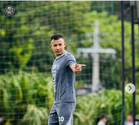 La vuelta de Derlis González a las canchas está cada día más cerca para alegría de todo Olimpia