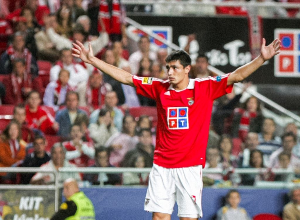 El punto final a una leyenda del gol, Oscar “Tacuara” Cardozo anuncia su retiro
