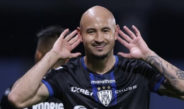 Carlos González se viste de héroe y lidera la remontada