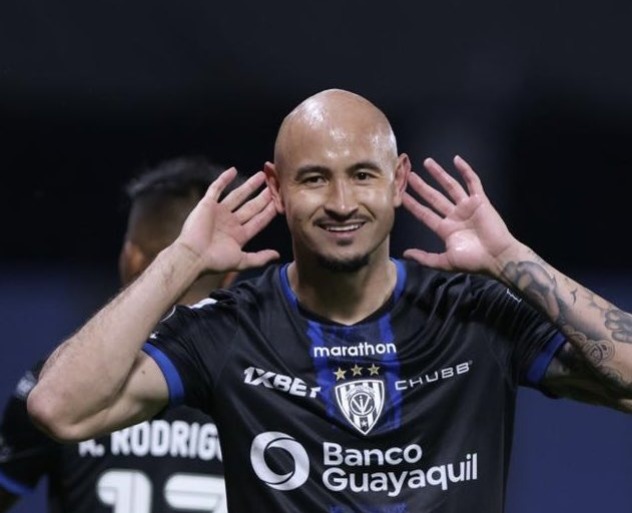 CARLOS GONZALEZ SE VISTE DE HEROE Y LIDERA LA REMONTADA