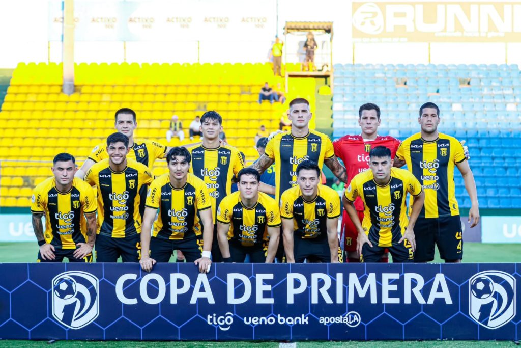 Servio, el arquero goleador: El Legendario tumba al Kure Luque en un final de película