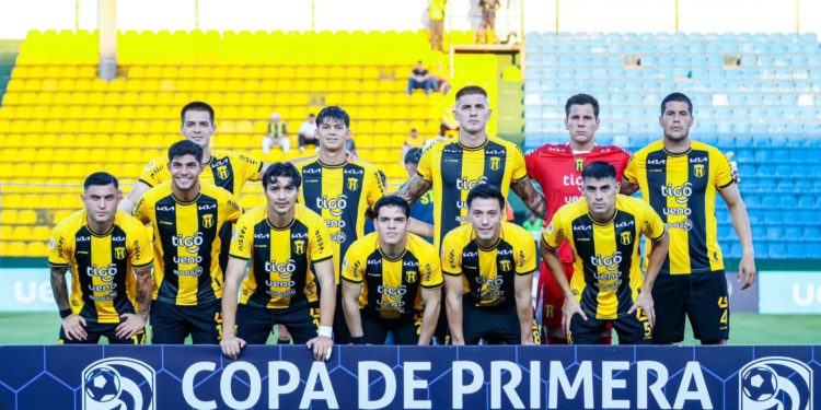 Servio, el arquero goleador: El Legendario tumba al Kure Luque en un final de película