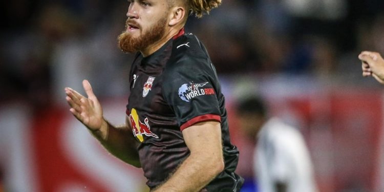 Hat-trick del Vikingo: Isidro Pitta brilla con tres goles en el Brasileirao