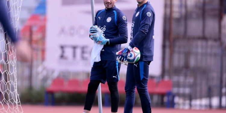 Arqueros de la Selección activan en la sede de Libertad de cara al Mundial