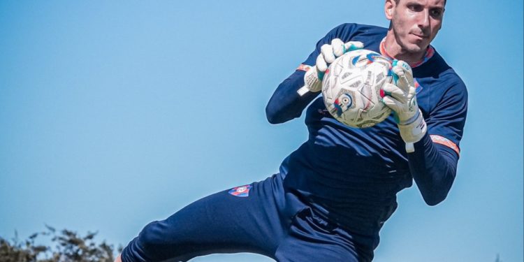 Ariel Holan sacude el tablero y confirma el retorno del Gatito Fernández