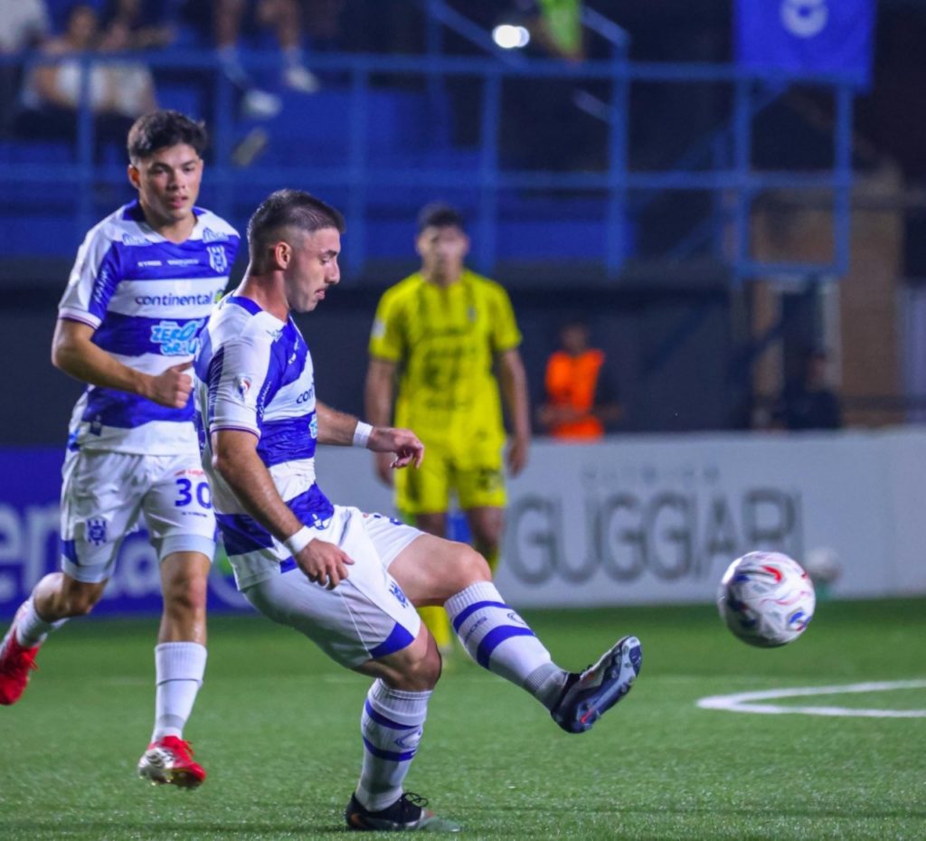 Duelo de realidades opuestas en la terraza del país