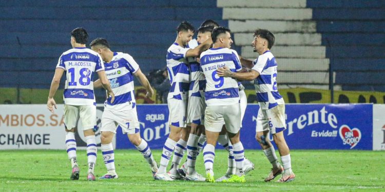 Empate con sabor a poco en la terraza: El Gallo no aprovechó la ventaja y Guaraní resistió con diez