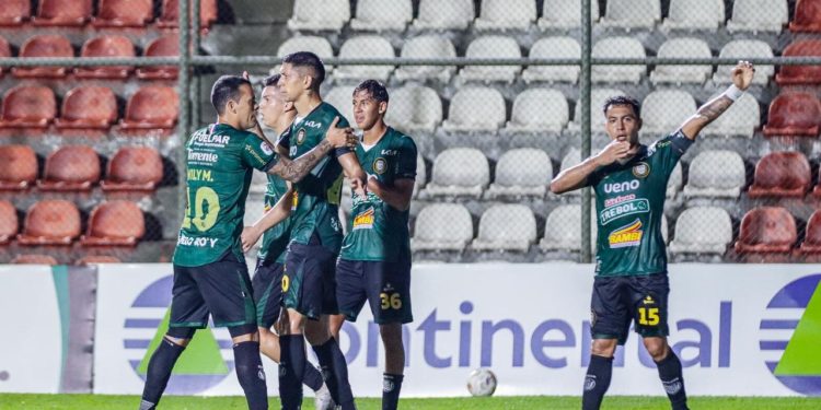 ¡Golpe en el Gunther Vögel! Rubio Ñu respira y hunde al Rayadito en un duelo directo por la permanencia