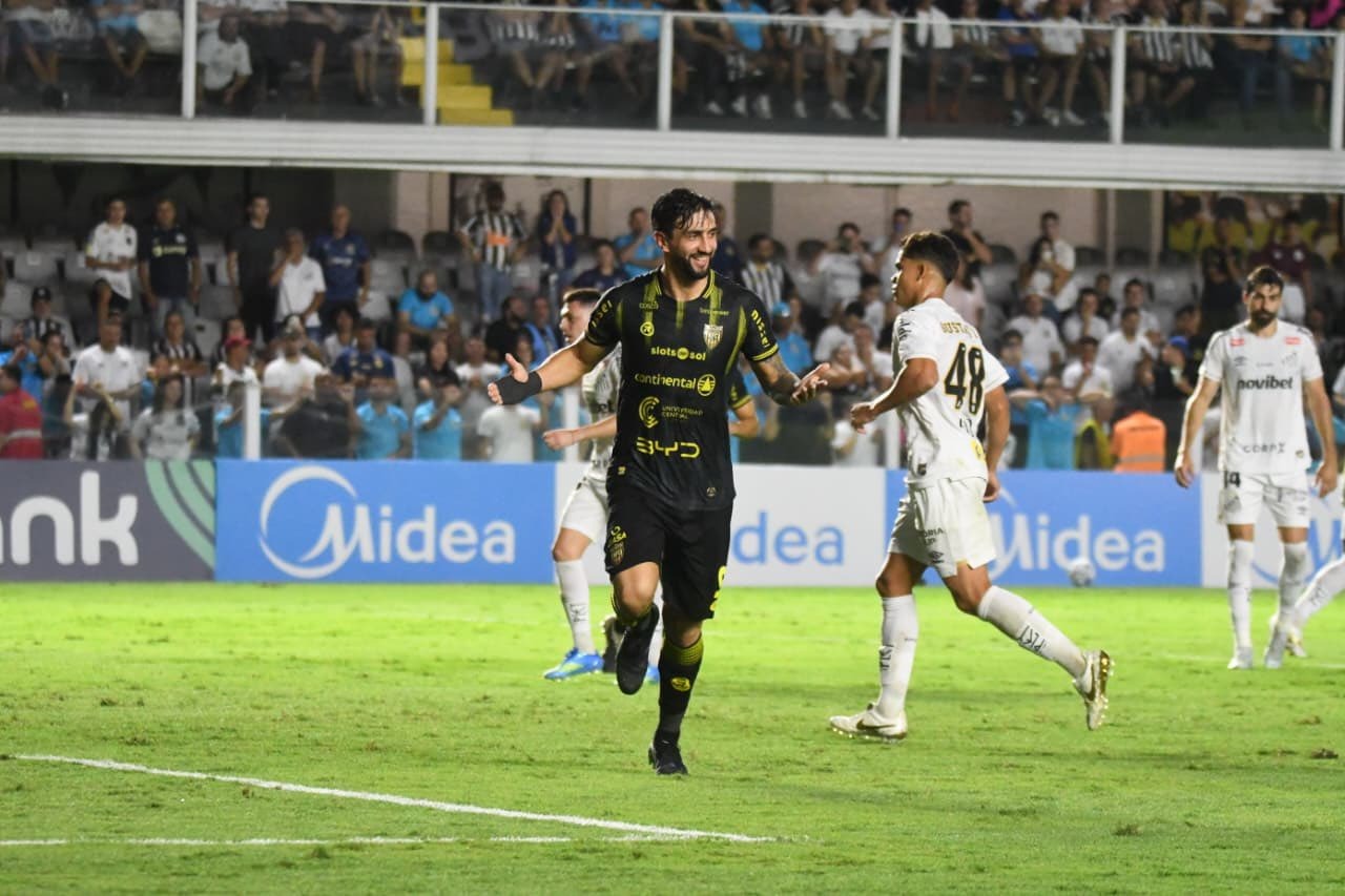 Recoleta busca su primer grito de victoria en una noche histórica ante Deportivo Cuenca