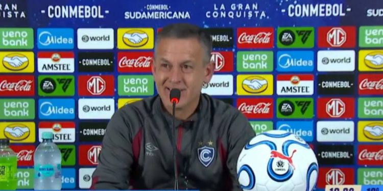 Horacio Melgarejo estalla contra la prensa tras histórico triunfo de Cienciano ante Mineiro