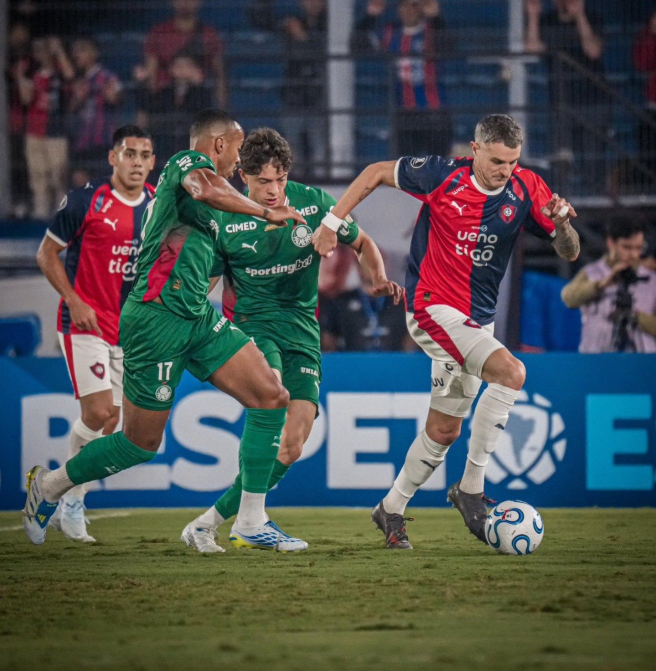 Cerro Porteño y la polémica del campo: Entre la estrategia y el reglamento