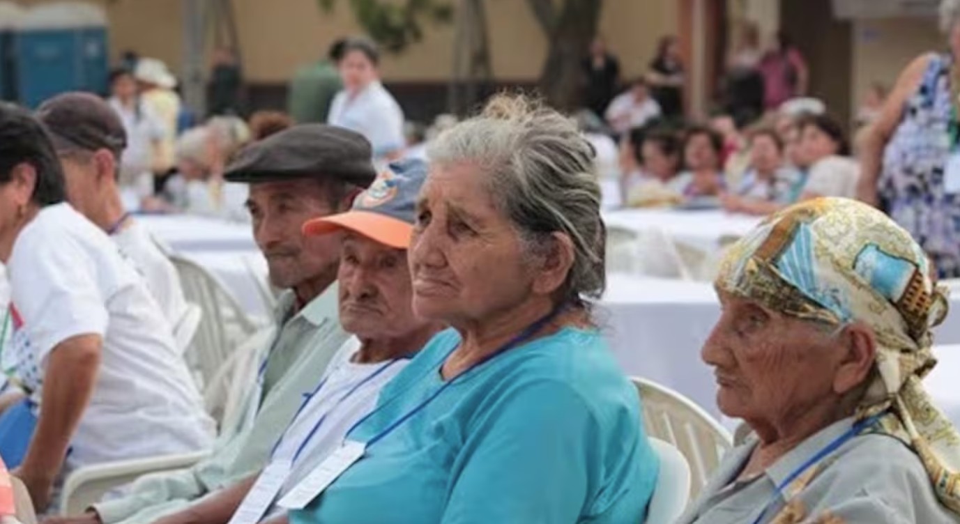MDS incorpora a 7.536 nuevos adultos mayores y asegura cobertura total para quienes cumplen 68 años