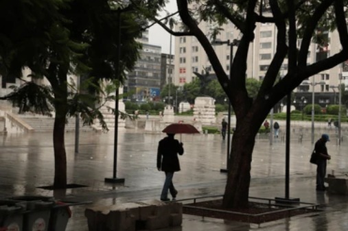 ALERTA: Sistema de tormentas y frente frío ingresarán al país este jueves