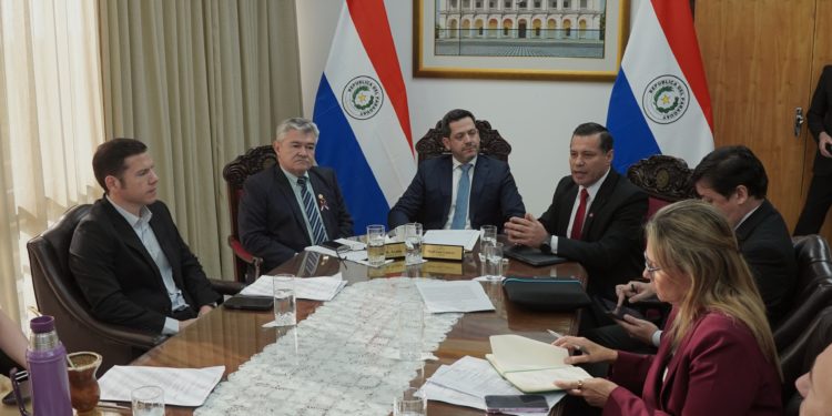 ANDE atribuye aumento de facturas al mayor consumo eléctrico en verano y descarta sobrefacturación