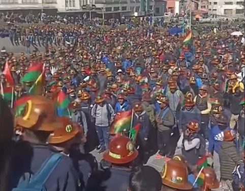 Crisis en Bolivia responde a una mezcla de factores y al accionar desestabilizador de Evo Morales, afirma politólogo