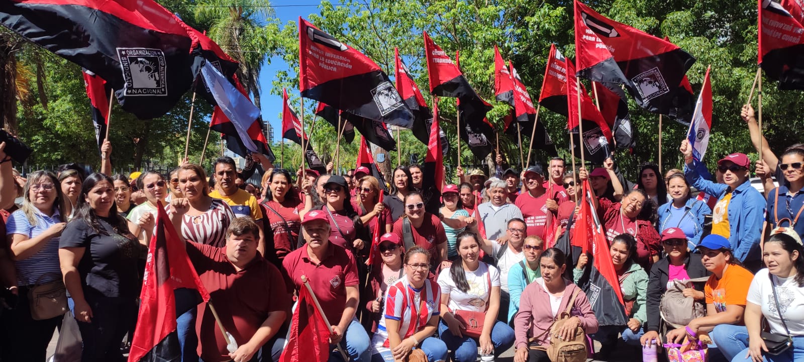 Gremios docentes accionan contra ley de la Caja Fiscal por presuntas violaciones constitucionales