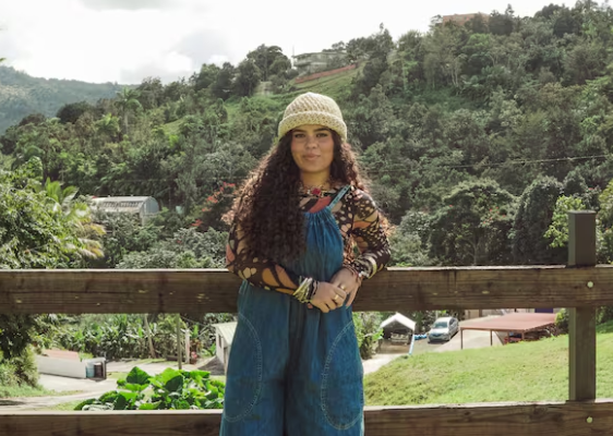 Hija de conocido cantante de reguetón se inclina por la música cristiana