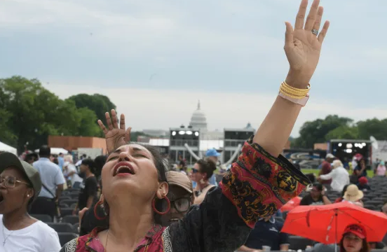 Creyentes de todo Estados Unidos clamaron por un despertar espiritual frente a la Casa Blanca
