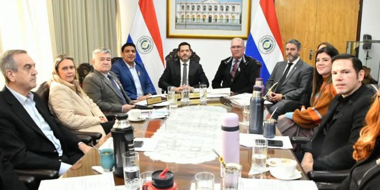 Fiscal General alerta que Paraguay necesita al menos 700 fiscales y hoy solo cuenta con 350