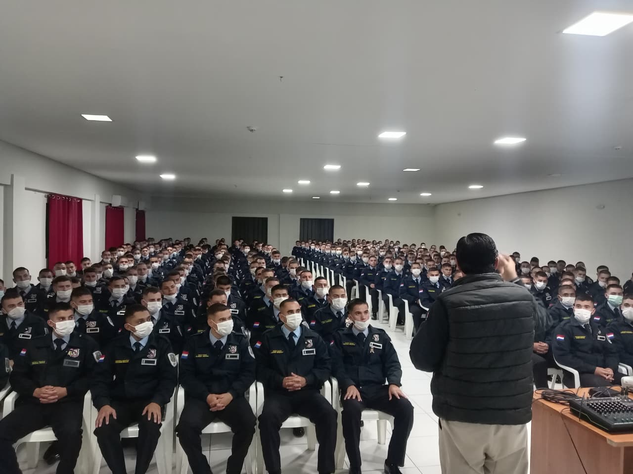 Más de 530 aspirantes de la Policía Nacional reciben capacitación integral en Villarrica