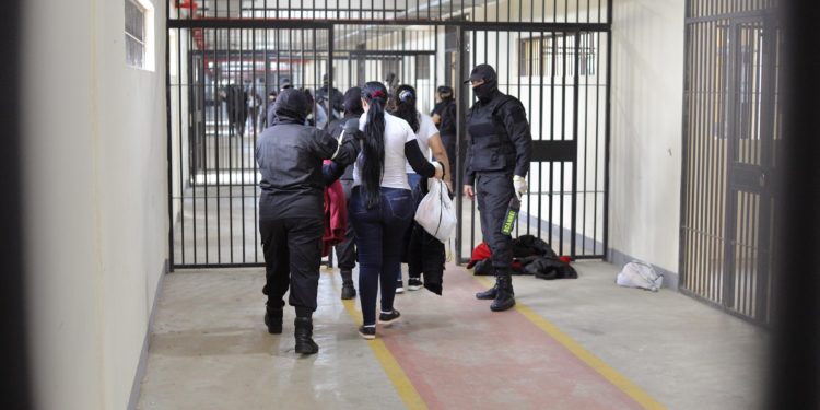 Operativo Umbral 2.5 concluye sin incidentes en traslado de internas