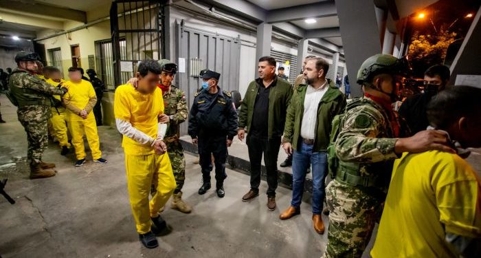 Operativo Umbral 3.0 traslada a más de 450 condenados de Tacumbú a Emboscada