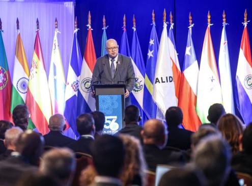 El MEF sostiene que el crecimiento debe traducirse en bienestar, en asamblea de ALIDE