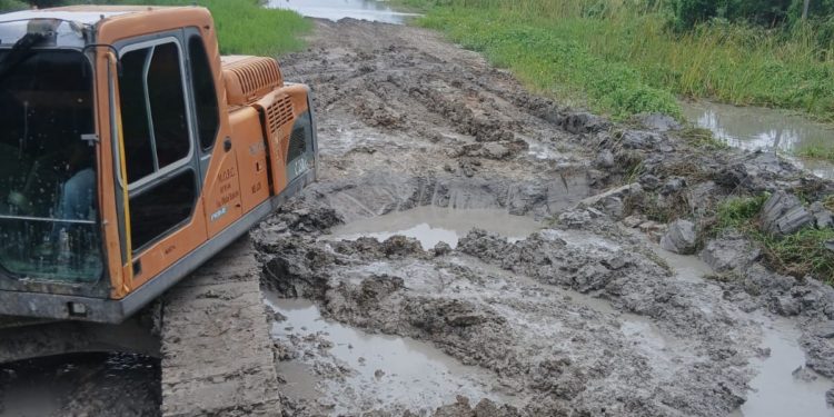 MOPC trabaja para reabrir camino clave en Alto Paraguay MOPC trabaja para reabrir camino clave en Alto Paraguay