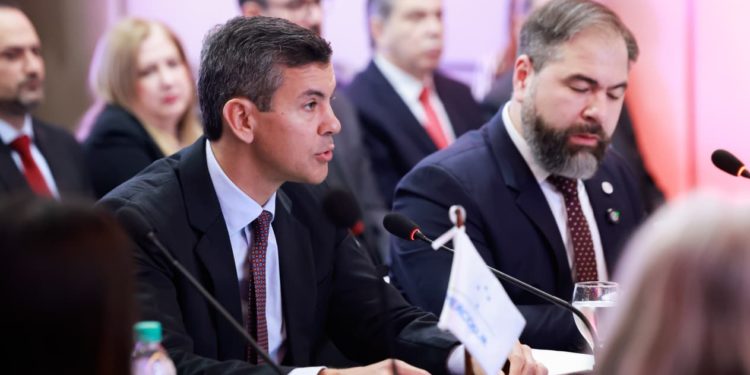 Peña ofrece al Paraguay como centro regional de inteligencia logística contra el crimen organizado