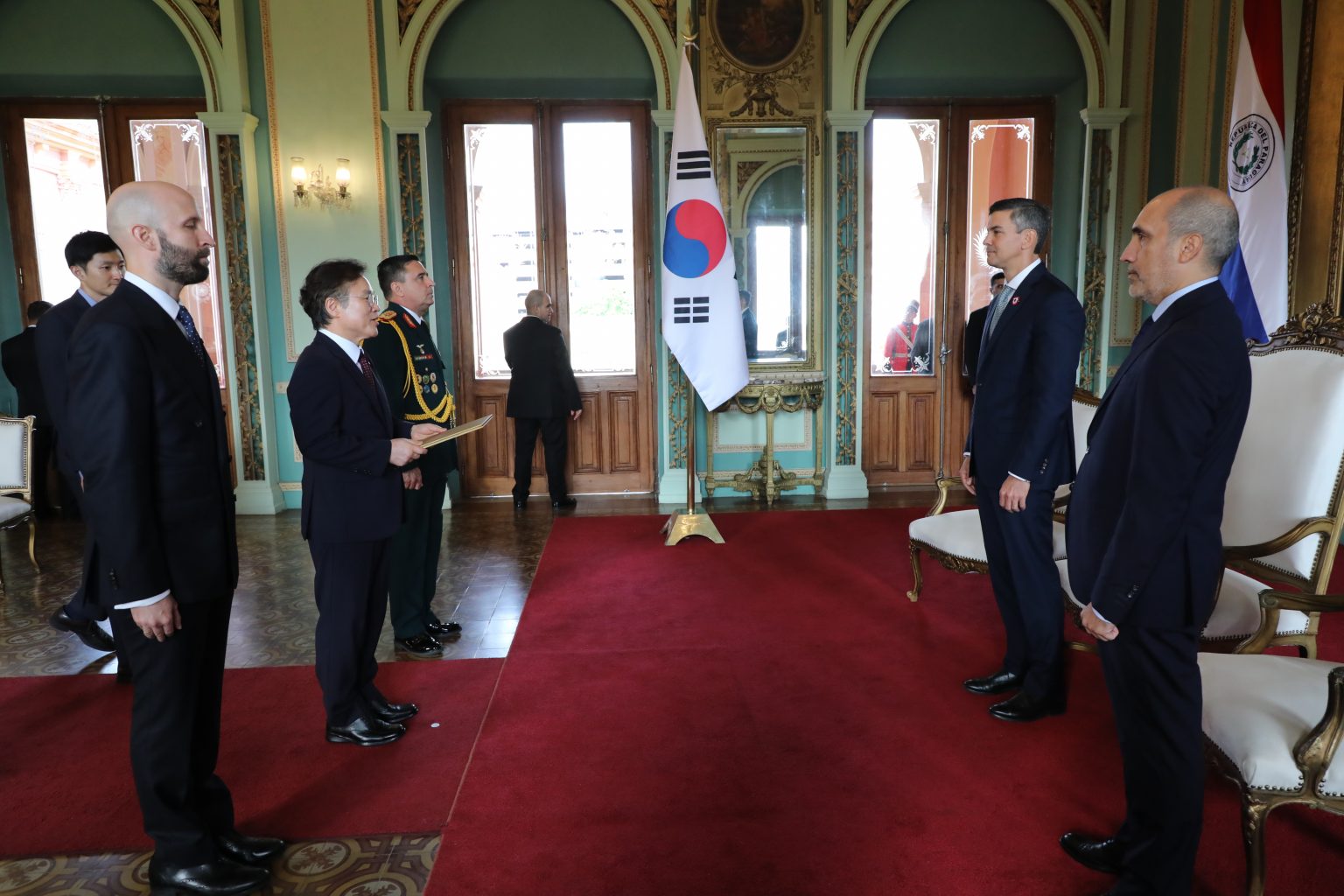 Peña recibe credenciales de nuevos embajadores de Asia y África