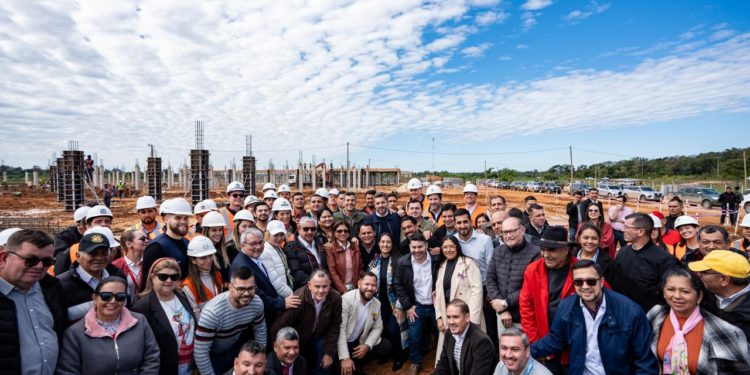 Peña verifica avance del futuro Hospital General de Concepción, el más moderno del norte del país Peña verifica avance del futuro Hospital General de Concepción, el más moderno del norte del país