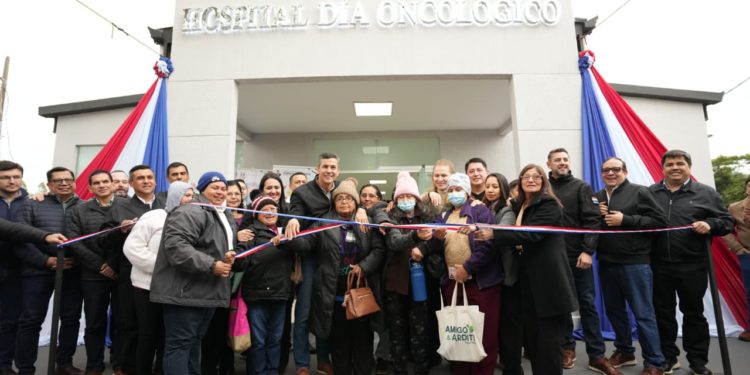 Caazapá ya cuenta con su propio Hospital Día Oncológico en histórica apuesta a la descentralización de la salud Caazapá ya cuenta con su propio Hospital Día Oncológico en histórica apuesta a la descentralización de la salud