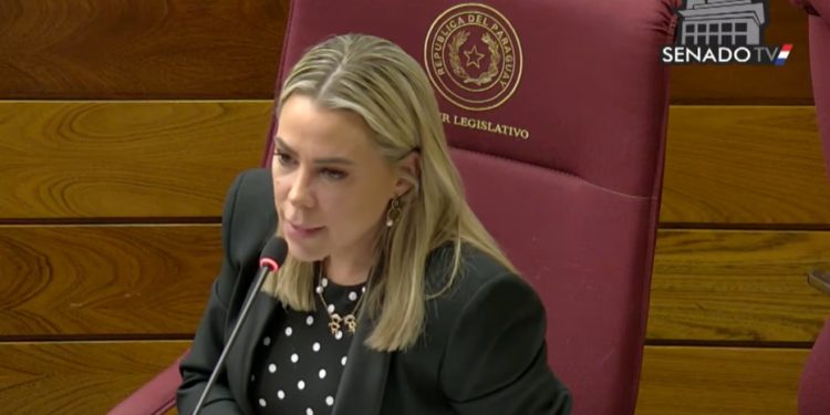 Senadora Lizarella Valiente cuestiona censo LGTBI y denuncia censura mediática