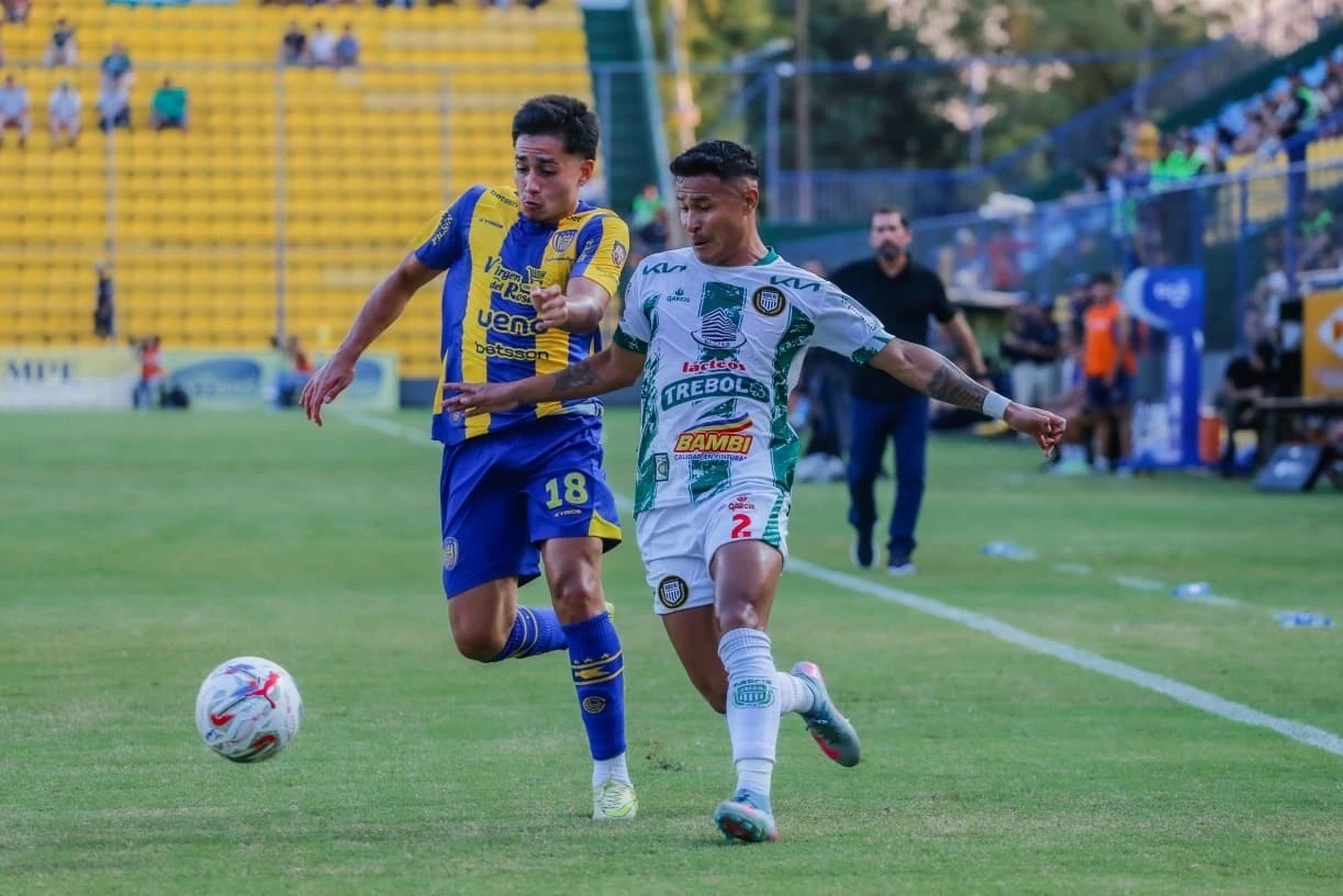 Duelo crucial en La Arboleda: Rubio Ñu y Luqueño se juegan puntos de oro por la permanencia