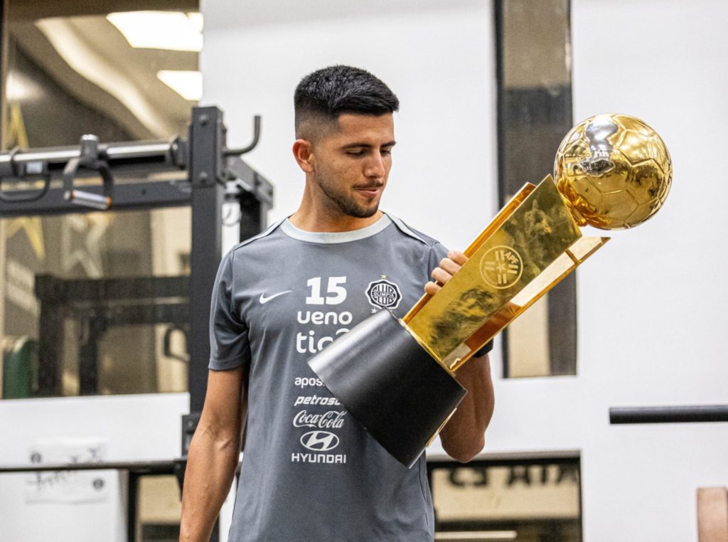 Olimpia no para los festejos y entrena con la Copa puesta en la mira internacional