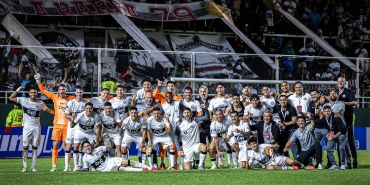 Olimpia ruge en Buenos Aires: Remontada heroica ante Barracas para ser líder en la Sudamericana