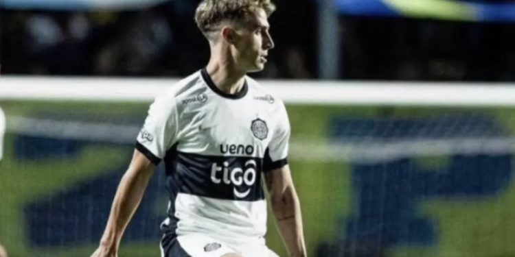 Juan Fernando Alfaro, el «arquitecto» del mediocampo que guio la redención internacional de Olimpia