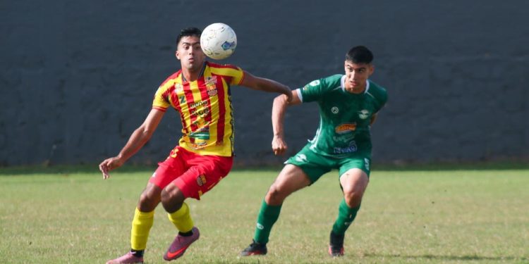 Fiesta de goles en Fernando de la Mora: Sport Colombia golea con autoridad a Silvio Pettirossi